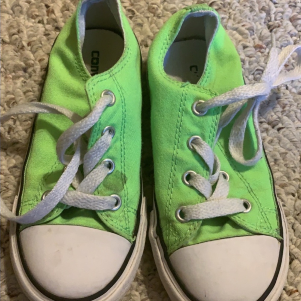 Converse 9 toddler. Neon green.